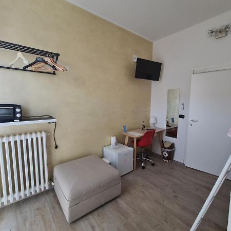 Bed and Breakfast Dormi Da Me Sul Mare Civitanova Marche Exterior foto