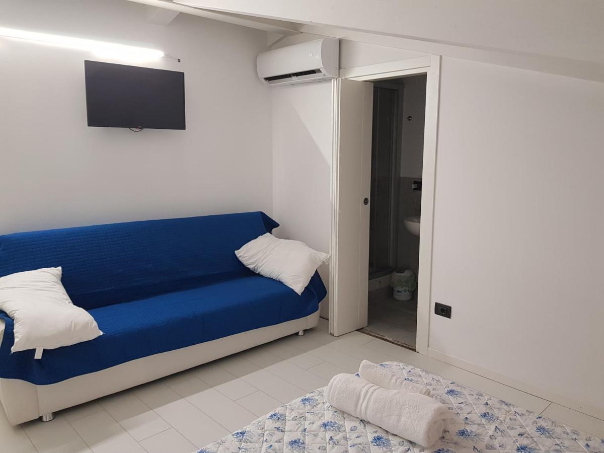 Bed and Breakfast Dormi Da Me Sul Mare Civitanova Marche Exterior foto