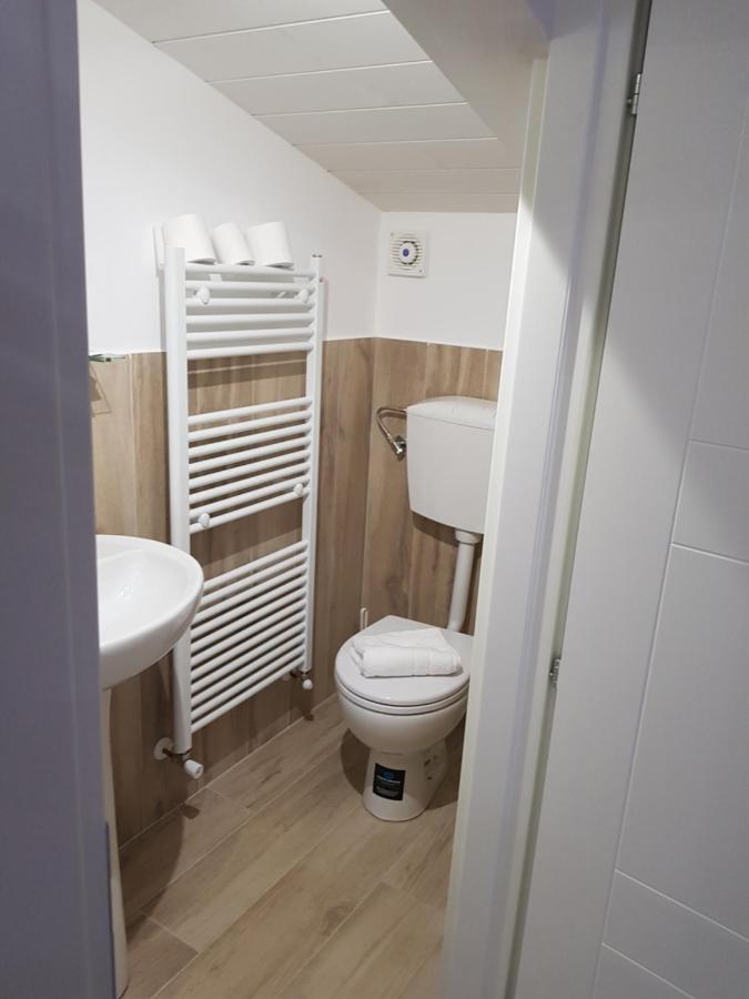 Bed and Breakfast Dormi Da Me Sul Mare Civitanova Marche Exterior foto