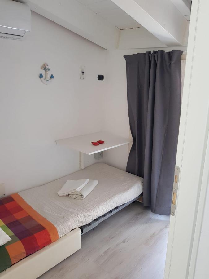 Bed and Breakfast Dormi Da Me Sul Mare Civitanova Marche Exterior foto