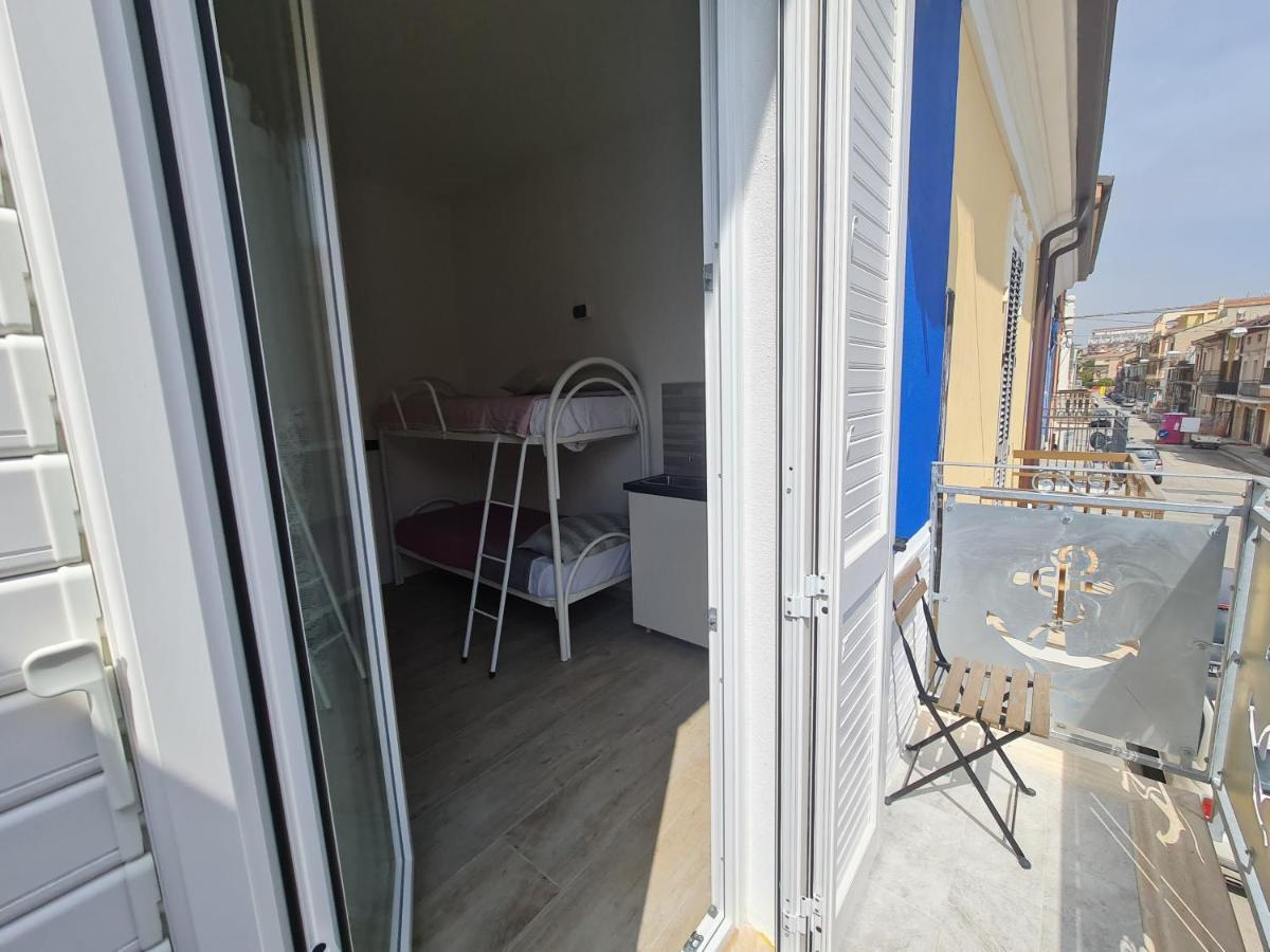 Bed and Breakfast Dormi Da Me Sul Mare Civitanova Marche Exterior foto