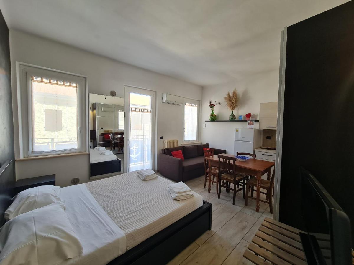Bed and Breakfast Dormi Da Me Sul Mare Civitanova Marche Exterior foto